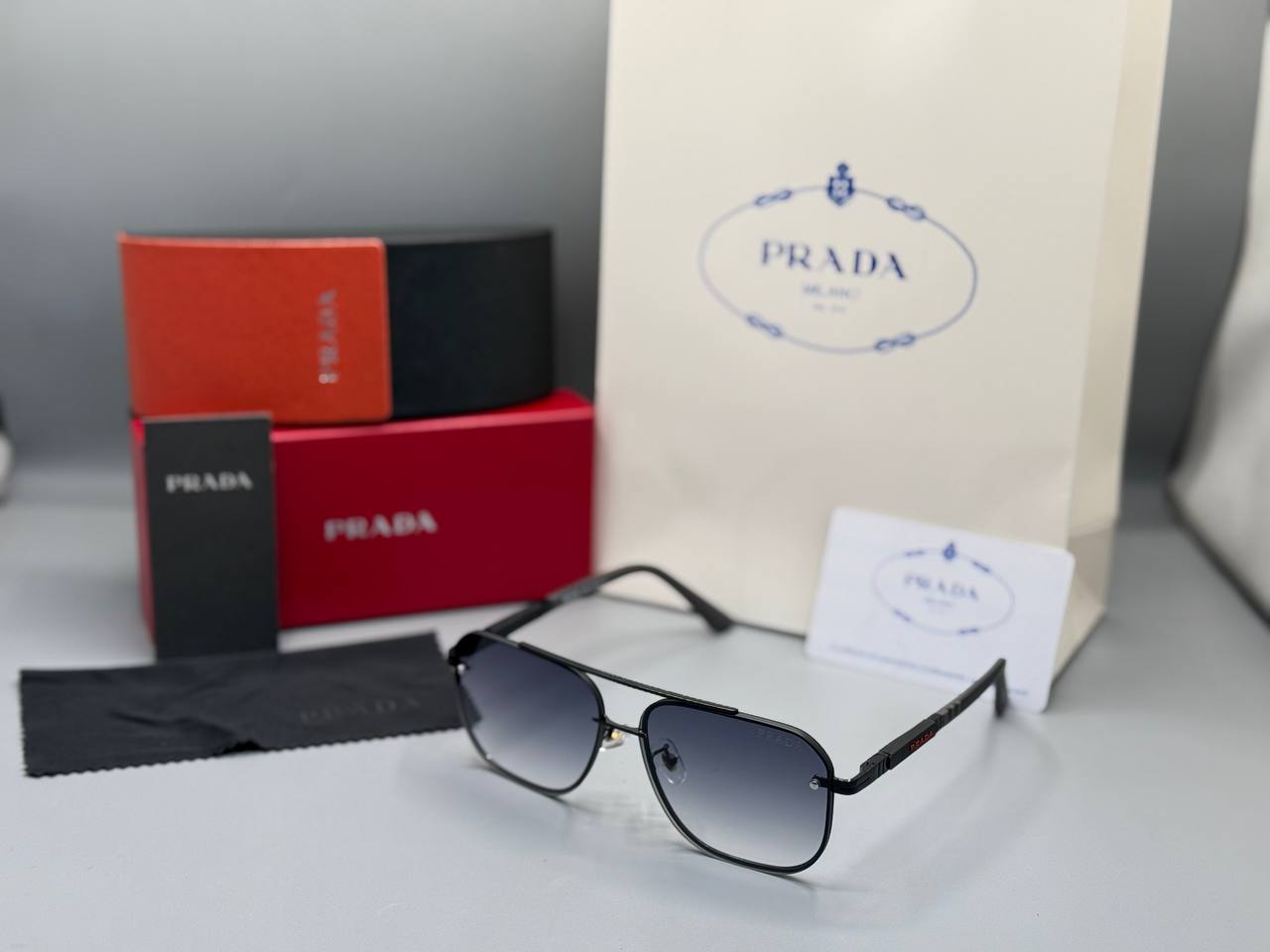 PRADA GLASSES P37V09